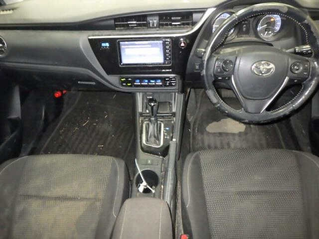 TOYOTA AURIS 2017