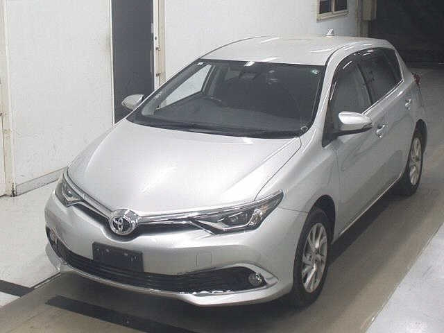 TOYOTA AURIS 2017