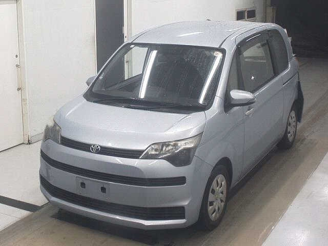 TOYOTA SPADE 2013