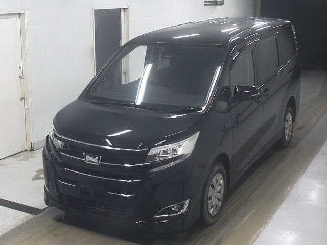 TOYOTA NOAH 2018