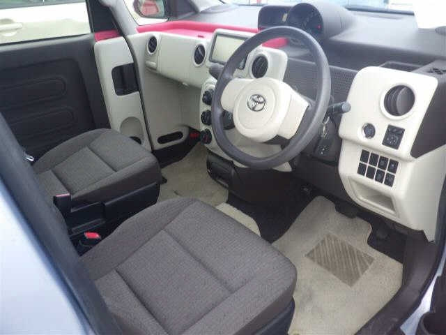 TOYOTA PORTE 2015
