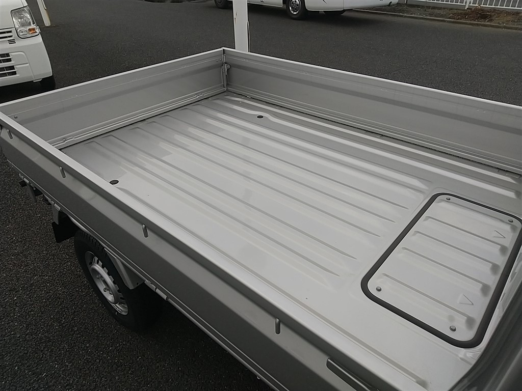 NISSAN CLIPPER TRUCK 2025