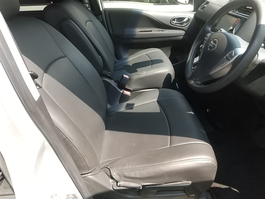 NISSAN SERENA 2015