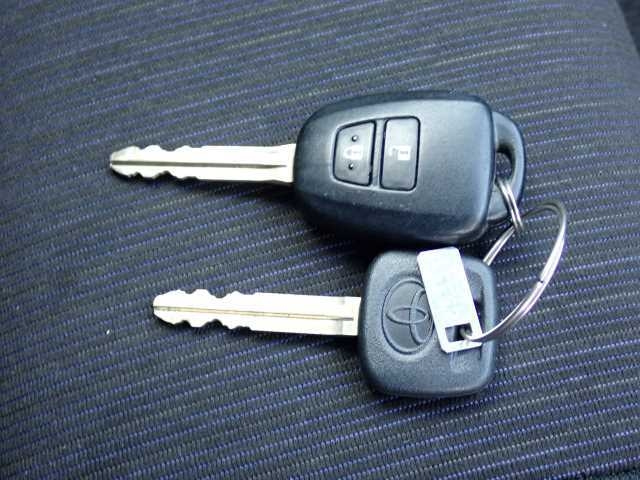 TOYOTA COROLLA FIELDER 2015