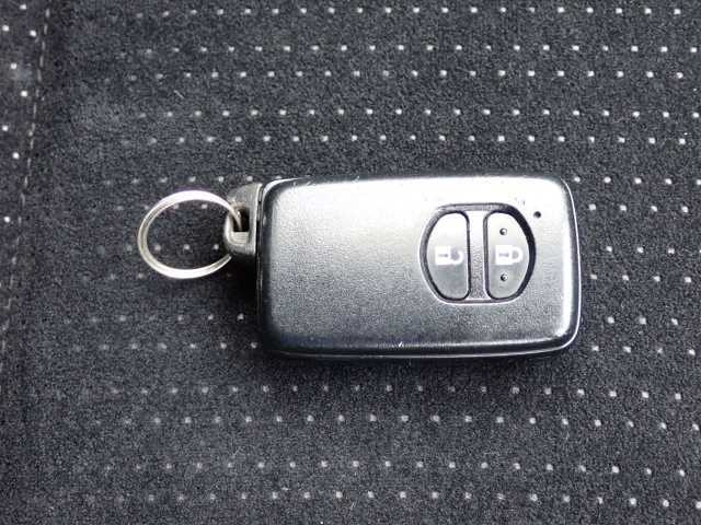 TOYOTA COROLLA FIELDER 2018