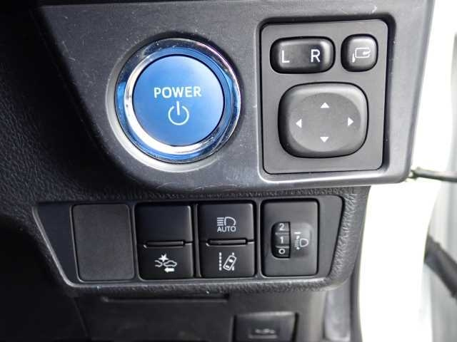 TOYOTA COROLLA FIELDER 2018