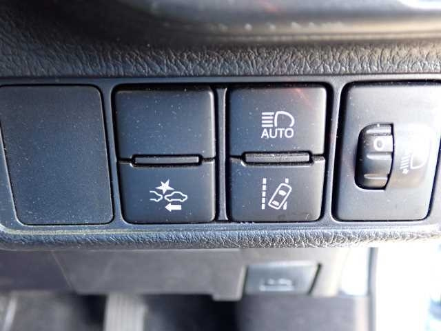 TOYOTA COROLLA FIELDER 2016