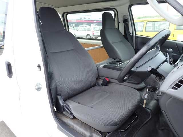 TOYOTA HIACE VAN 2012