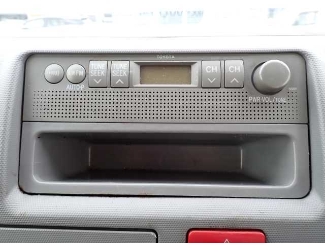 TOYOTA HIACE VAN 2012