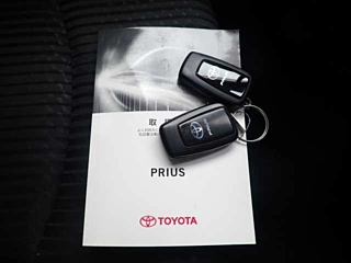 TOYOTA PRIUS 2018