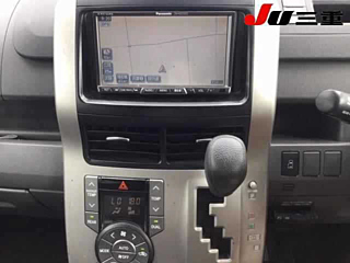 TOYOTA NOAH 2008