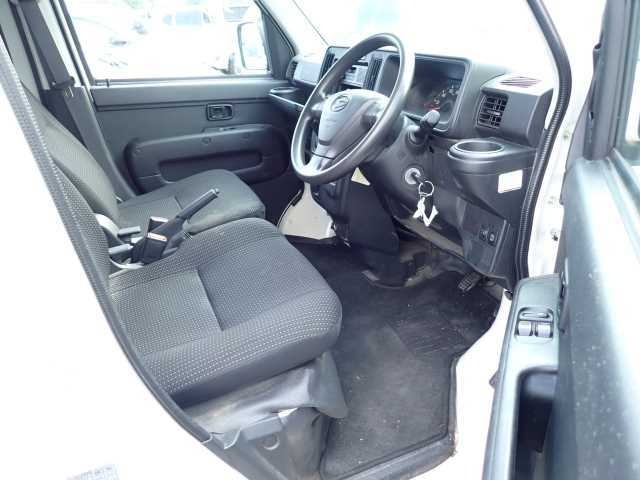 DAIHATSU HIJET VAN 2019