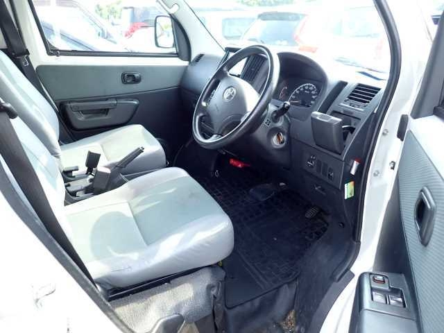 TOYOTA TOWN ACE VAN 2016