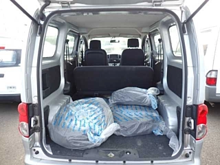 NISSAN NV200 2019