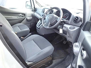 NISSAN NV200 2019