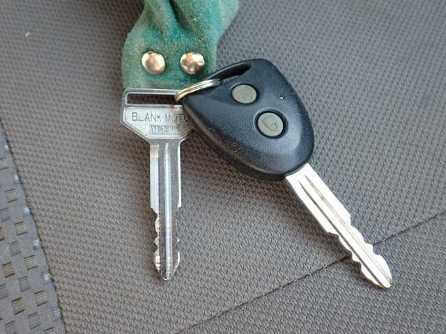 DAIHATSU MIRA E S 2015