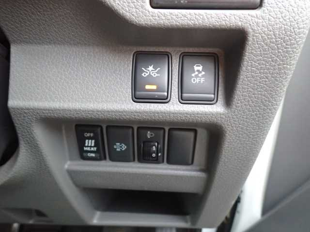 NISSAN CARAVAN VAN 2017