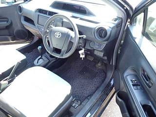 TOYOTA AQUA 2019