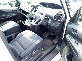 NISSAN SERENA 2018