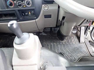 NISSAN ATLAS 2015