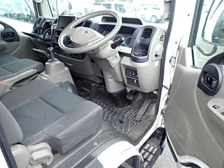 NISSAN ATLAS 2015
