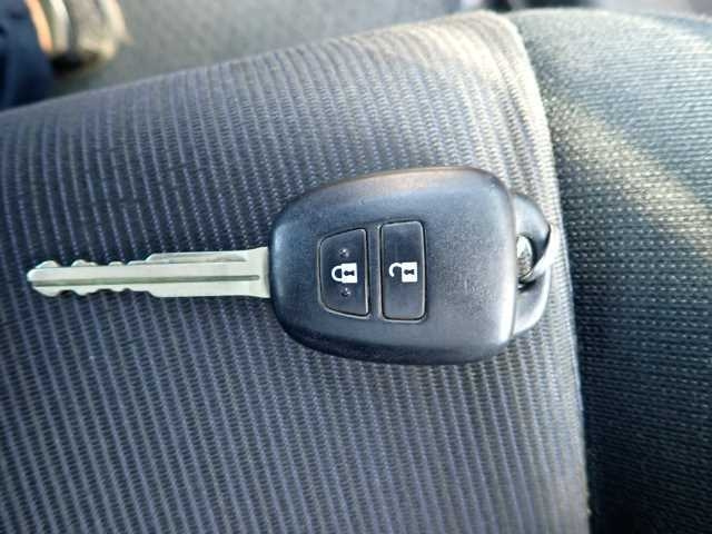 TOYOTA COROLLA FIELDER 2016