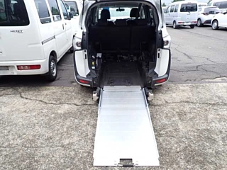 TOYOTA SIENTA 2018