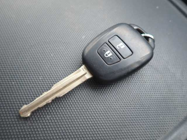 TOYOTA HIACE VAN 2017