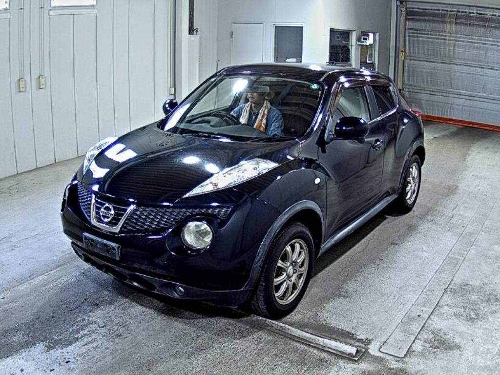 NISSAN JUKE 2011