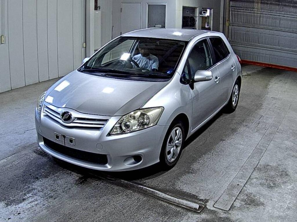 TOYOTA AURIS 2010
