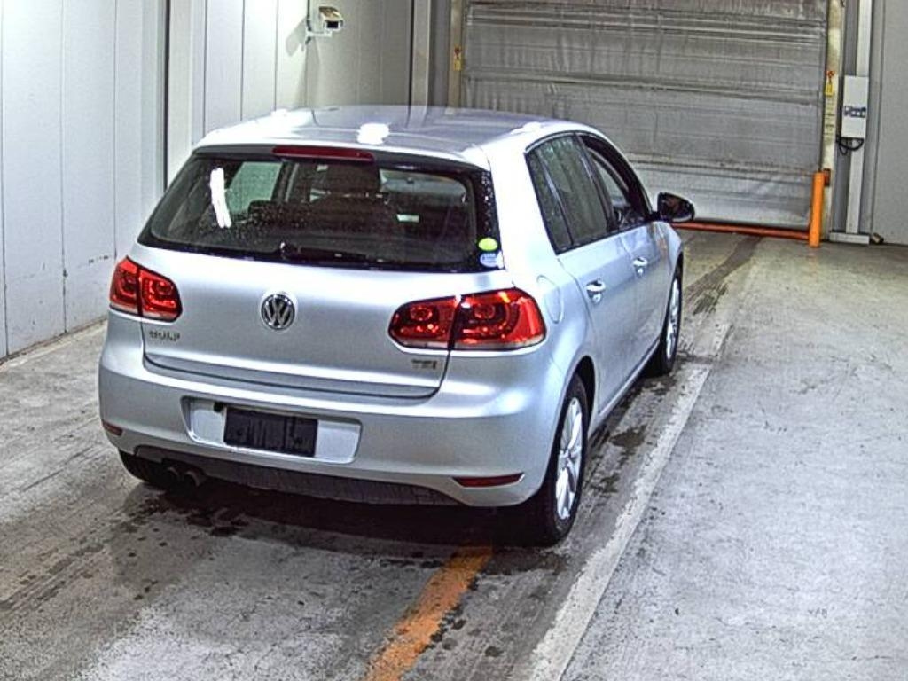 VOLKSWAGEN GOLF 2012