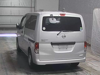 NISSAN NV200 2018