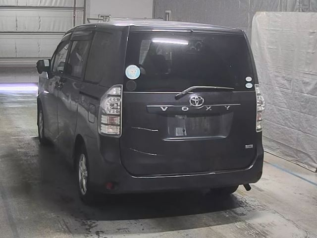 TOYOTA VOXY 2012