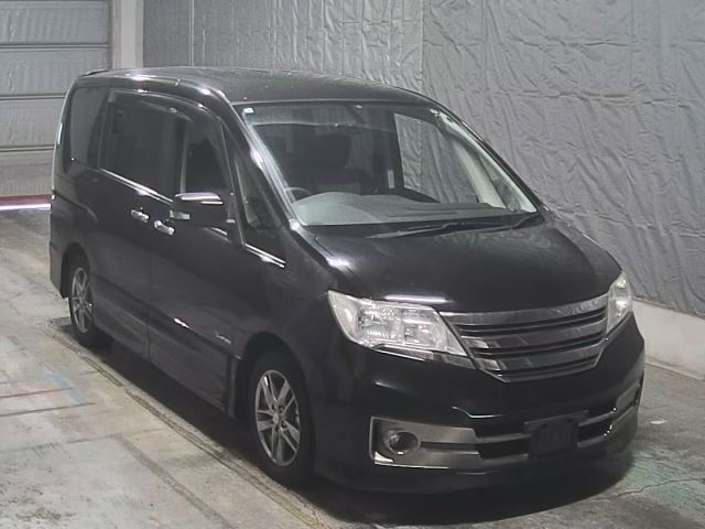 NISSAN SERENA 2013