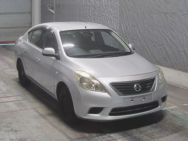 NISSAN LATIO 2013