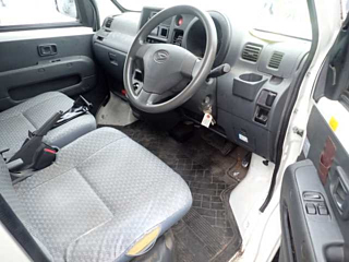 DAIHATSU HIJET VAN 2017