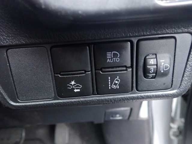 TOYOTA COROLLA FIELDER 2020