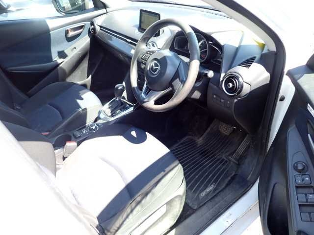 MAZDA DEMIO 2016
