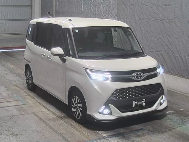 TOYOTA TANK 2019