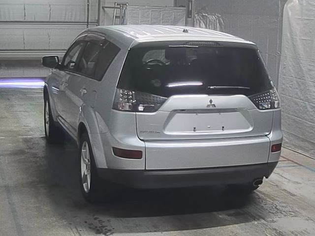 MITSUBISHI OUTLANDER 2008