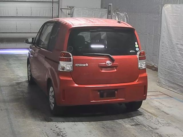 TOYOTA SPADE 2012