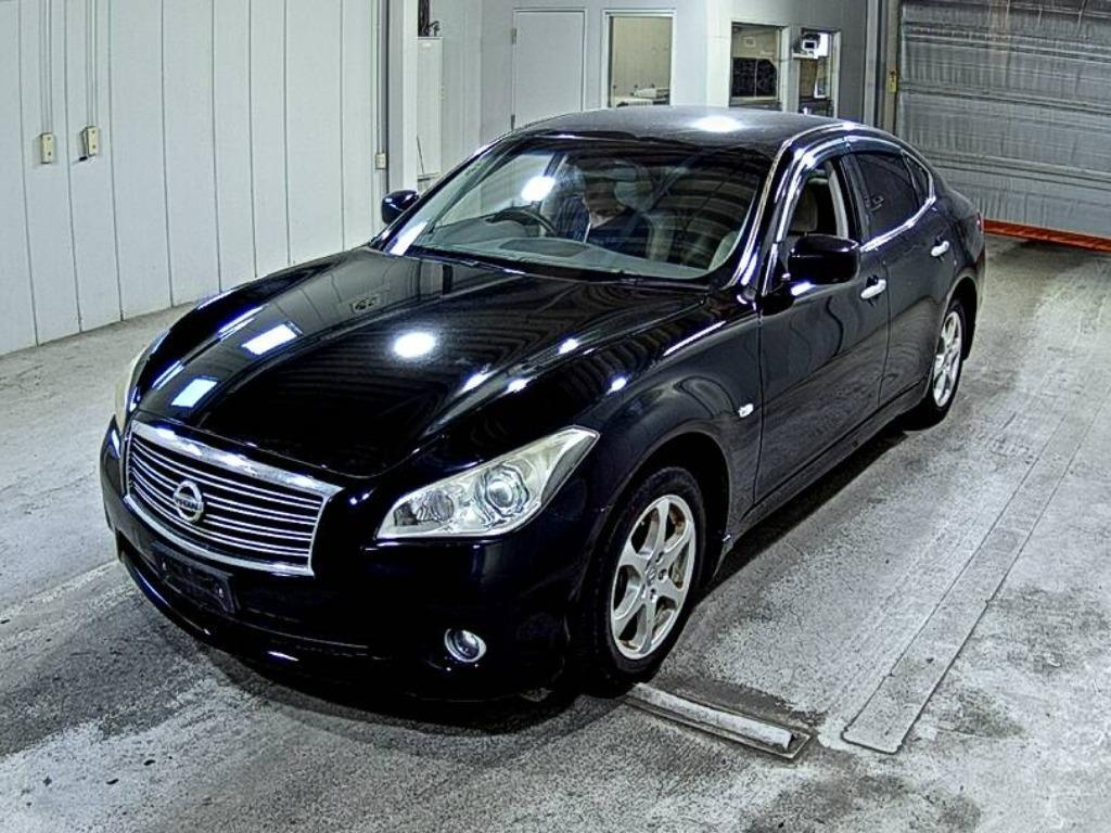 NISSAN FUGA 2009