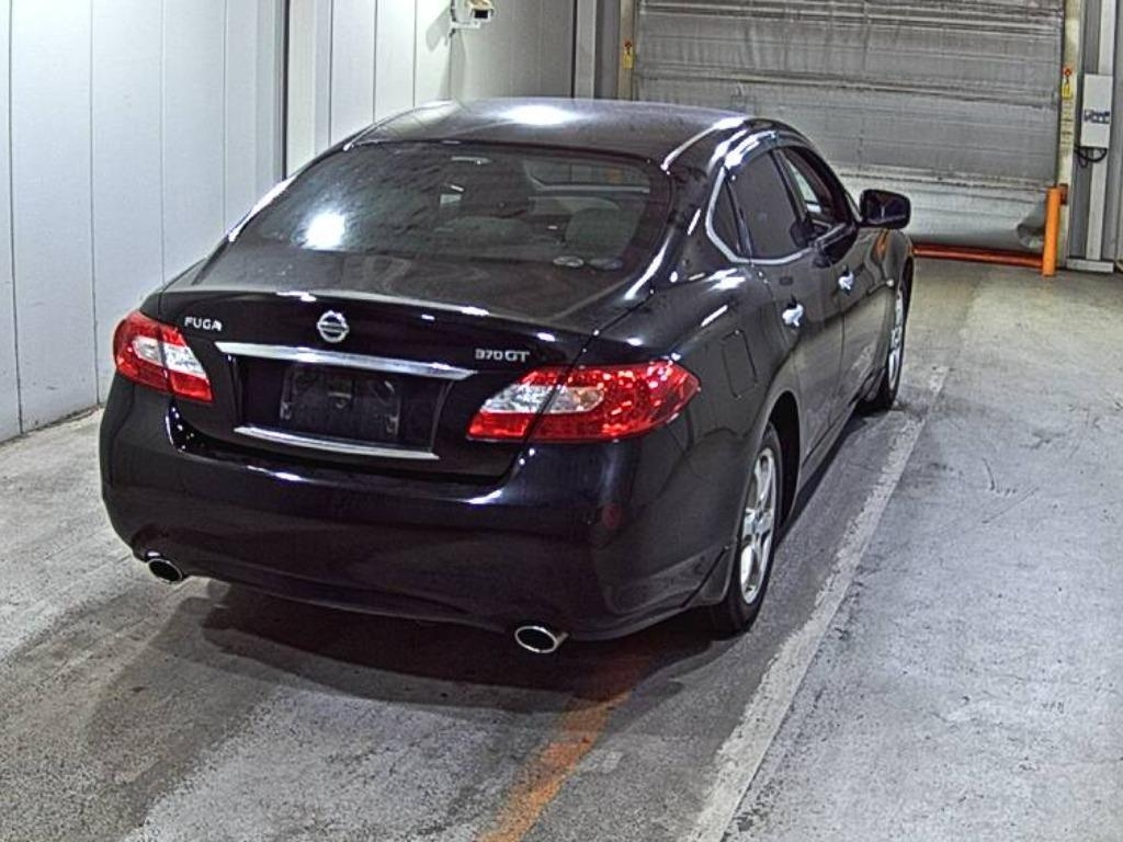 NISSAN FUGA 2009
