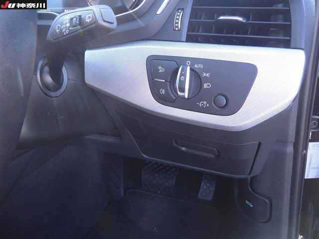 AUDI A4 2021
