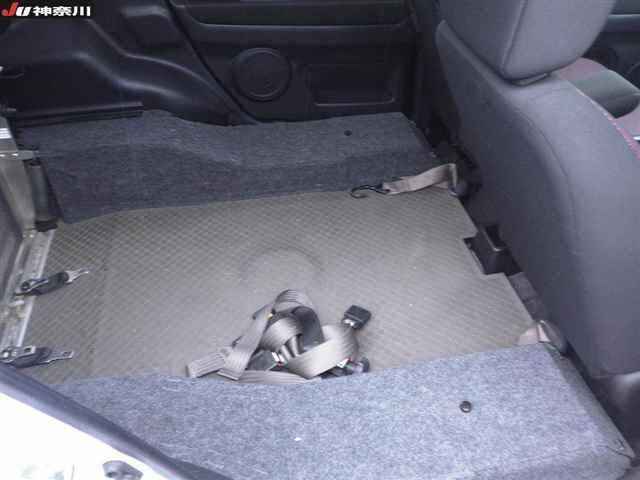 MITSUBISHI TOPPO 2011