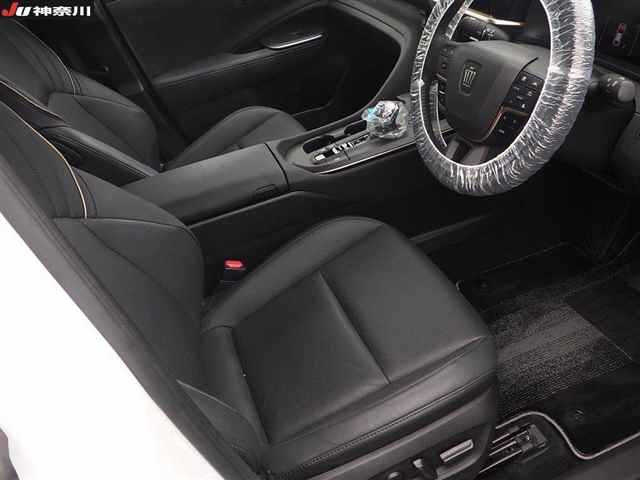 TOYOTA CROWN CROSSOVER 2023