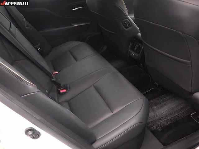 TOYOTA CROWN CROSSOVER 2023