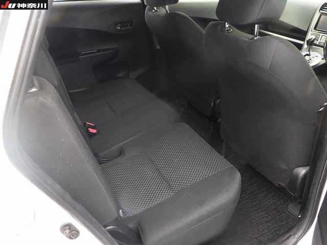 TOYOTA RACTIS 2015