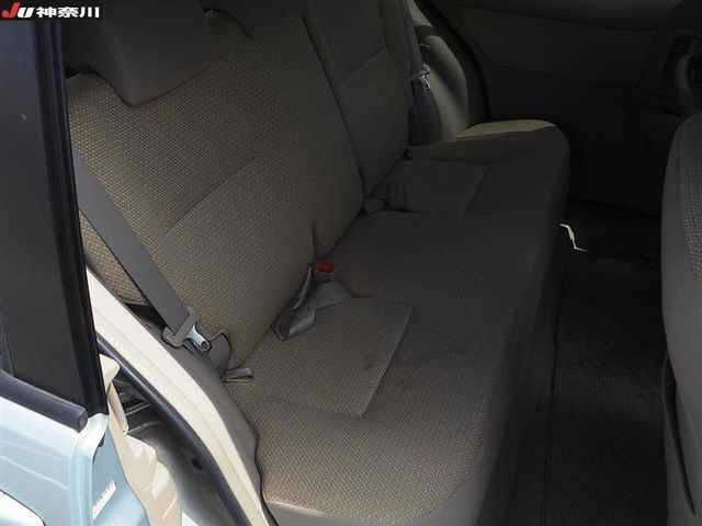 TOYOTA RAUM 2010