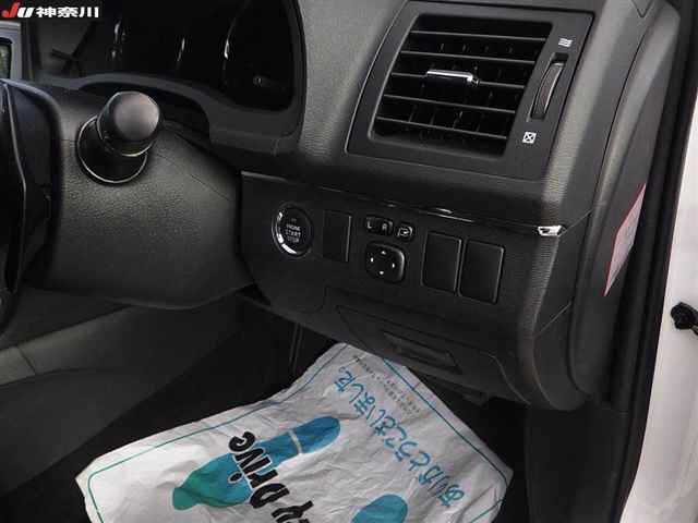 TOYOTA AVENSIS WAGON 2012